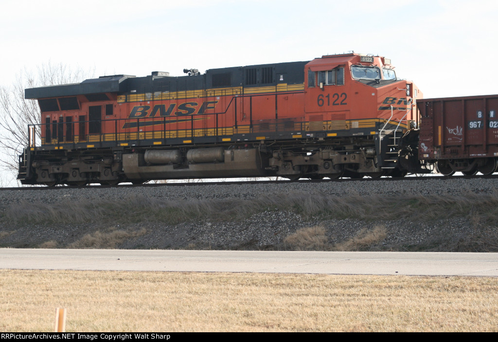 BNSF 6122